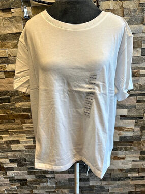 Free Assembly Core woman’s Tee Boys XL (16-18) White NWT